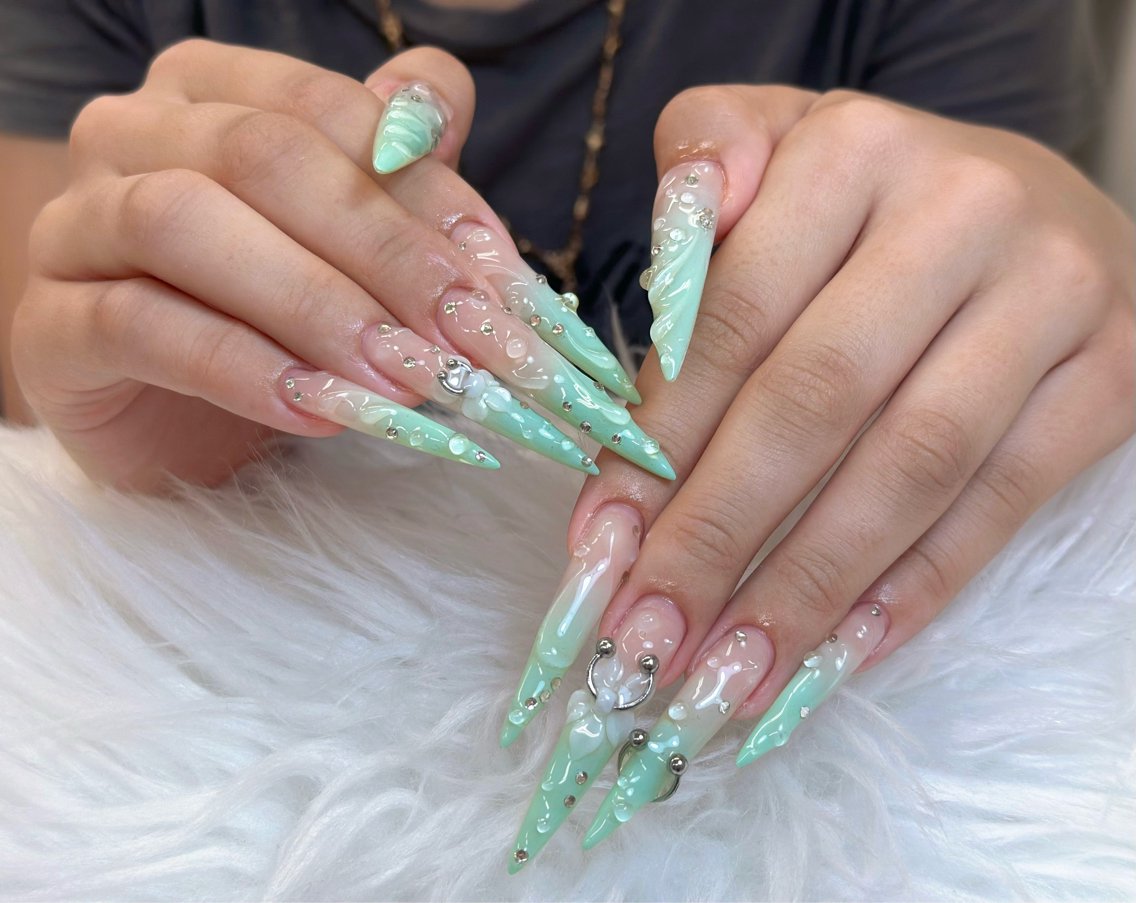 ネイル アニマル柄 ブラウン フットネイル フレンチネイル 韓国ネイル ハンドネイル Lisa Nail Salonのネイルデザイン
