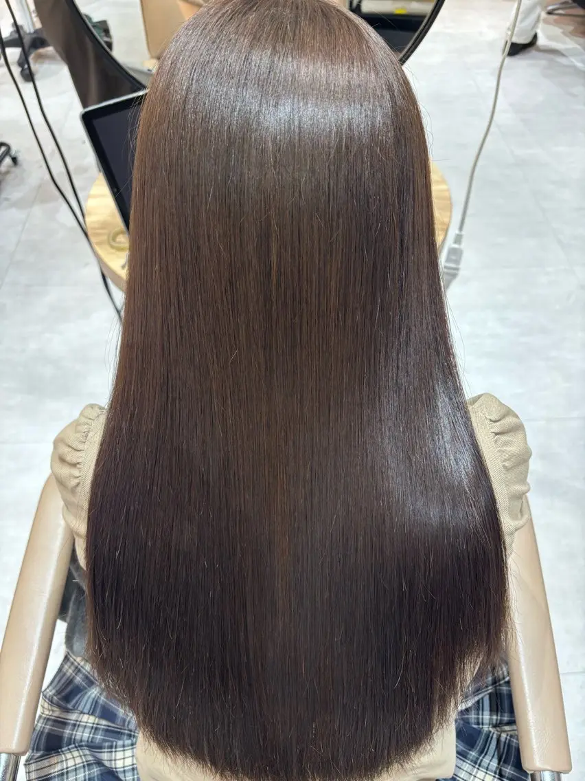 ロング カラー ブリーチ 透明感カラー ブリーチなしカラー 髪質改善 ヘアカラー トリートメント 京都駅/透明感カラー /髪質改善/岩崎拓郎のヘアスタイル