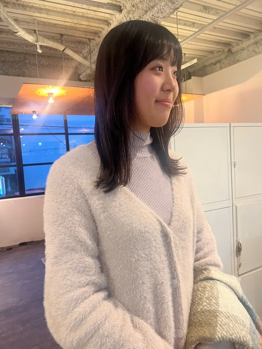 ミディアム くびれヘア 顔周りカット レイヤーカット すみか / カットモデル募集のヘアスタイル
