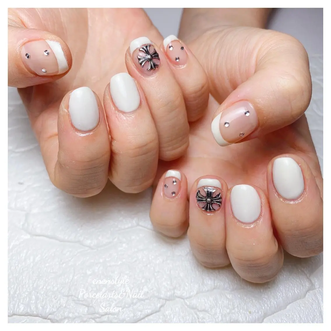 ミディアム ネイル 🐾enen style 🐾のネイルデザイン