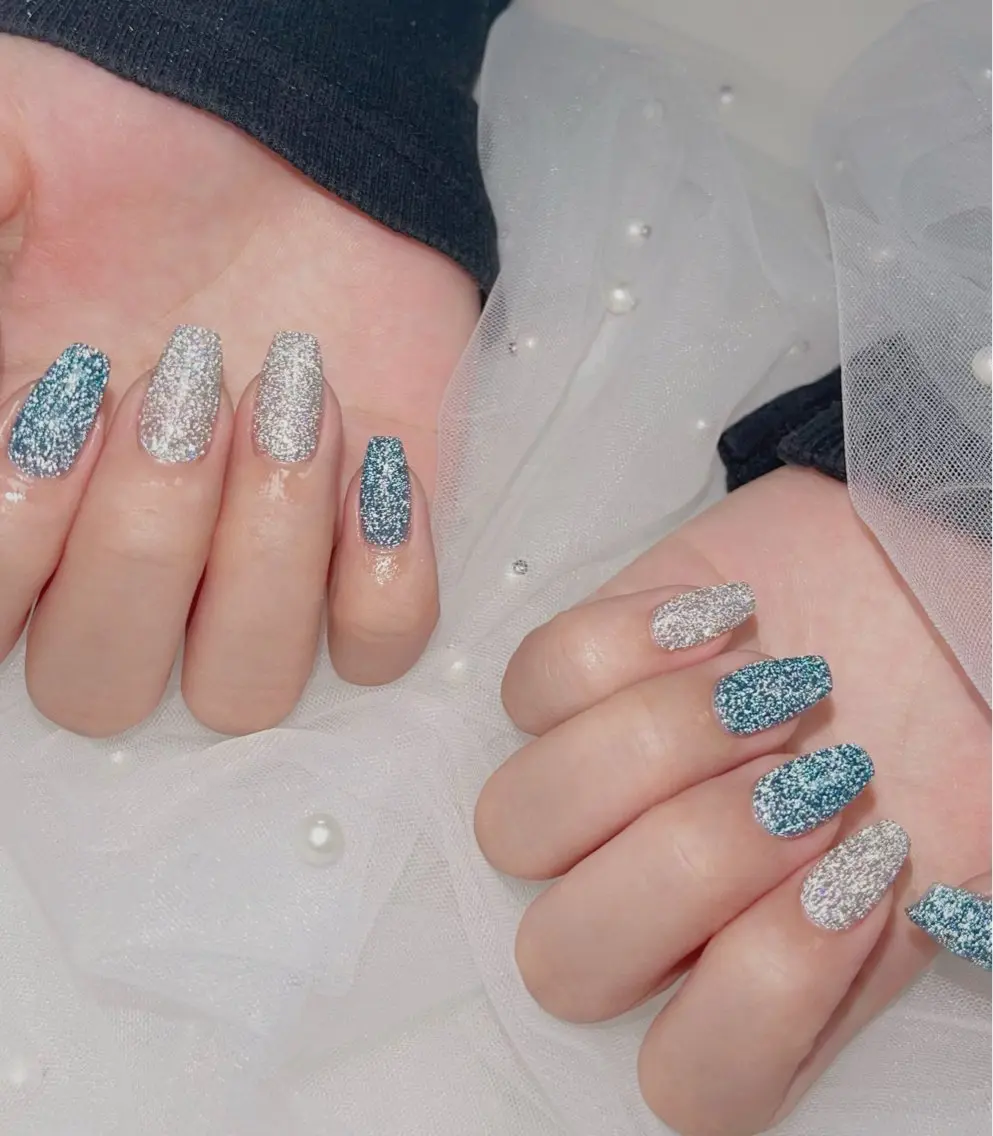 ネイル オーロラネイル 長さ出し フットネイル 韓国ネイル ラメ(グリッター) 👍thumbs up nail👍のネイルデザイン