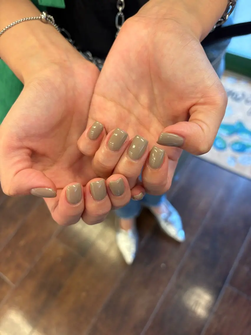 ネイル ハンドネイル AMI 美フォルムネイルのネイルデザイン