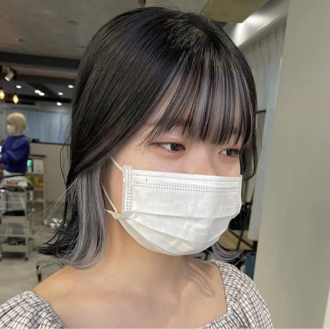 ショート カラー ハイトーンイヤ リングカラー清水隆央のヘアスタイル