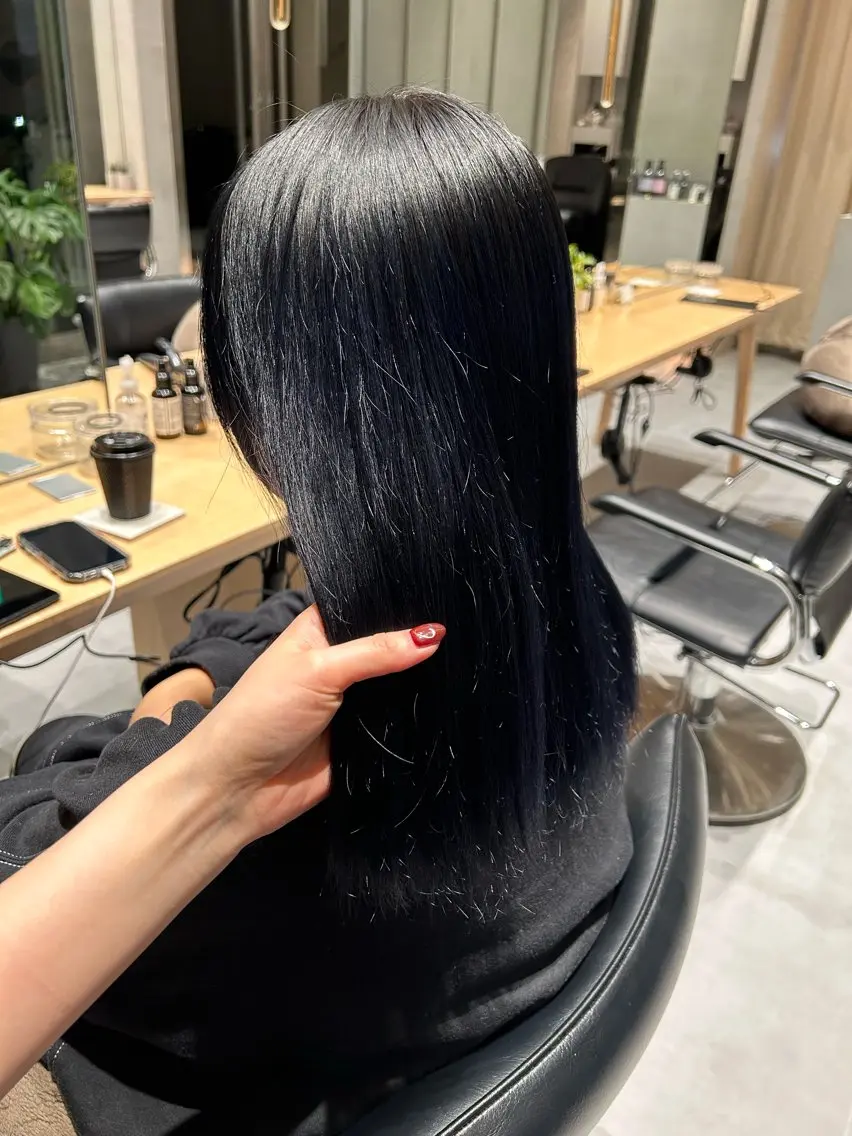 セミロング カラー 黒髪 ブルーカラー ブルーブラック 垢抜け/レイヤー /艶カラー🪼風香のヘアスタイル