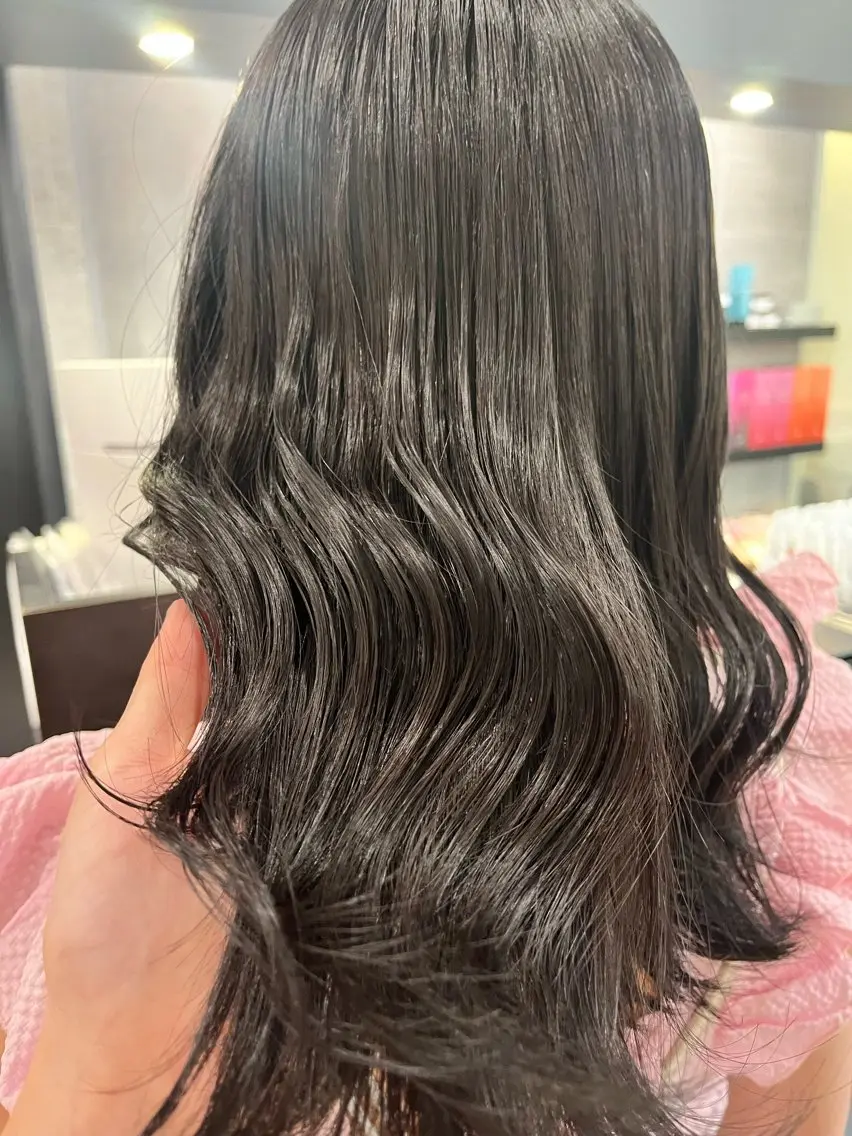 ミディアム カラー 黒髪 透明感カラー グレージュ ブリーチなし ダブルカラー/ゆなのヘアスタイル