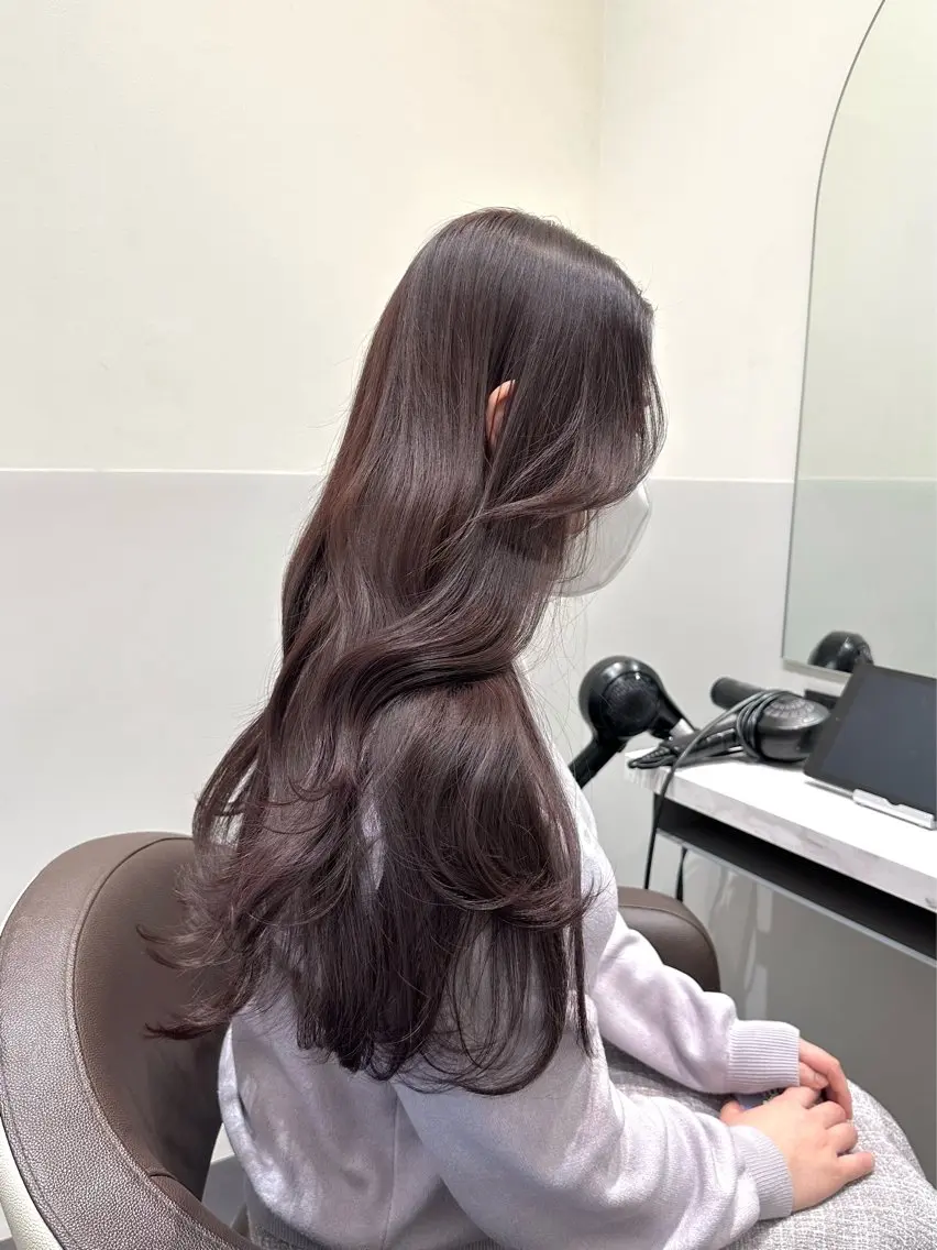 ロング カラー ブリーチ グレージュ ラベンダーカラー ラベンダーグレージュ ラベンダーグレー 矢野 晃平のヘアスタイル