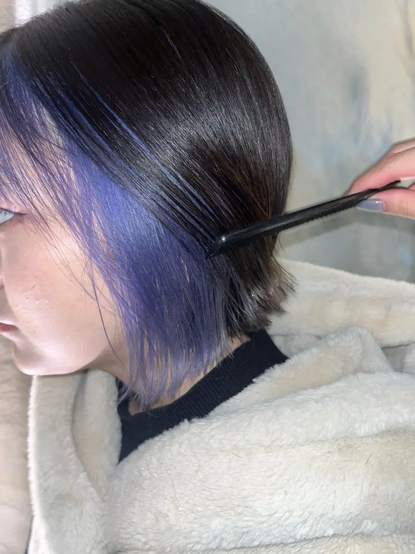 ショート カラー カット ヘアカラー 伊津 綾理彩のヘアスタイル
