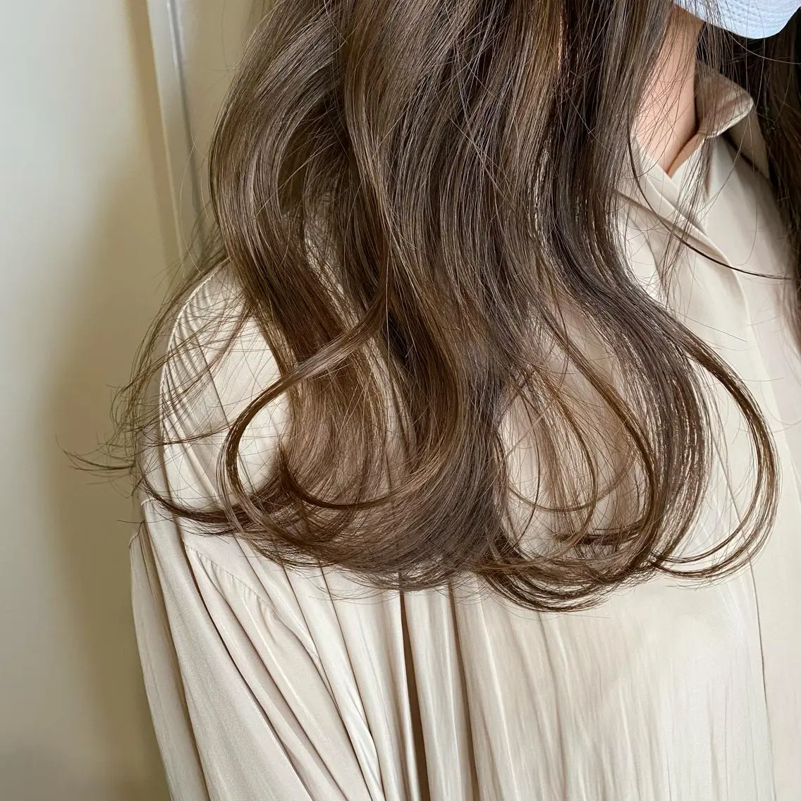 セミロング カラー ヘアアレンジ ネイル マツエク・マツパ ベージュカラー ブラウンカラー ブラウンベージュ カラーマツエク ブラウン カット ヘアカラー トリートメント 透明感カラー🫧ヘア セット🫧松本菜月の眉毛・アイブロウイメージ