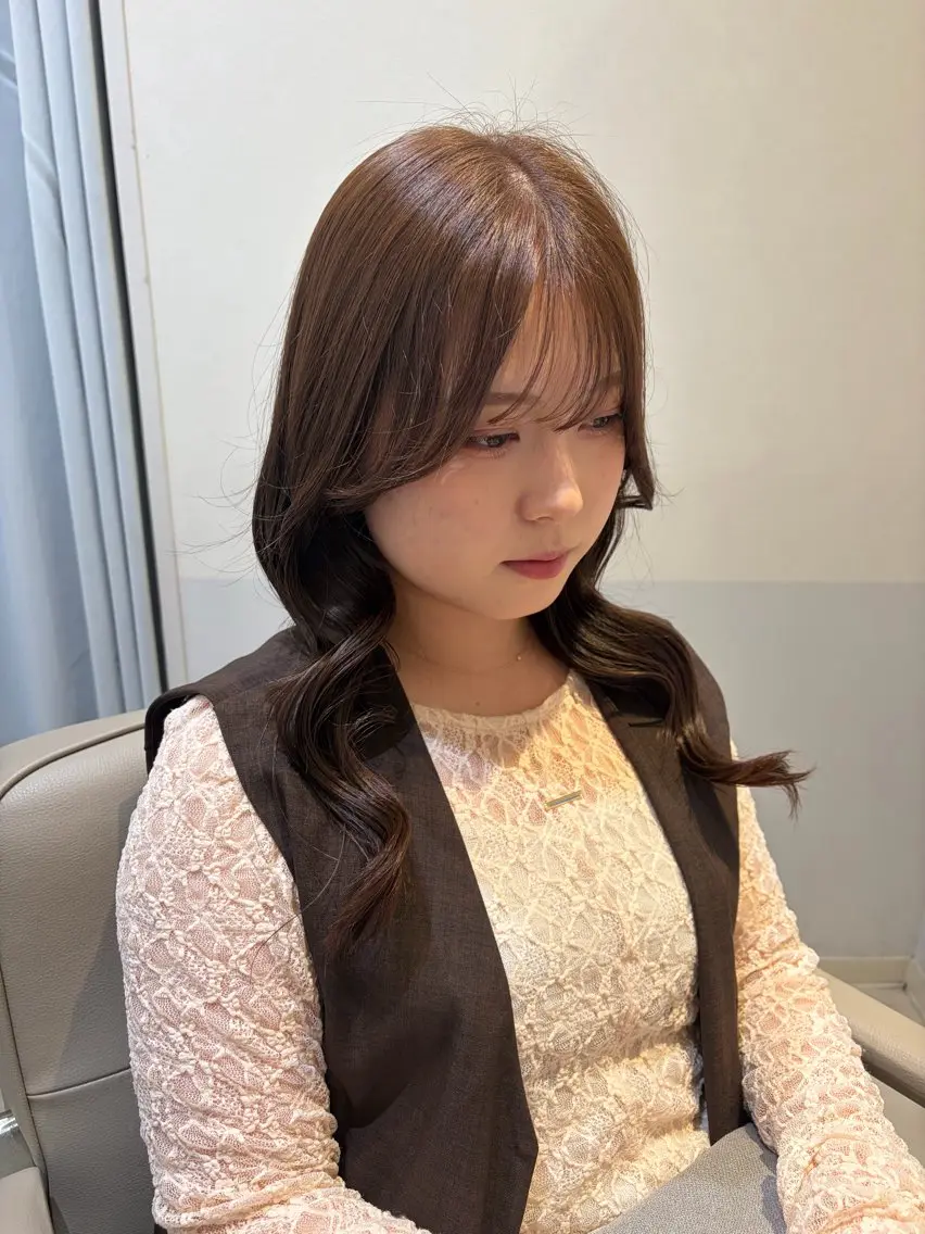 ロング カラー ベージュカラー くびれヘア 韓国風ヘア レイヤーカット カット ヘアカラー トリートメント ハッシュカット・ 透明感カラー🌷薫のヘアスタイル