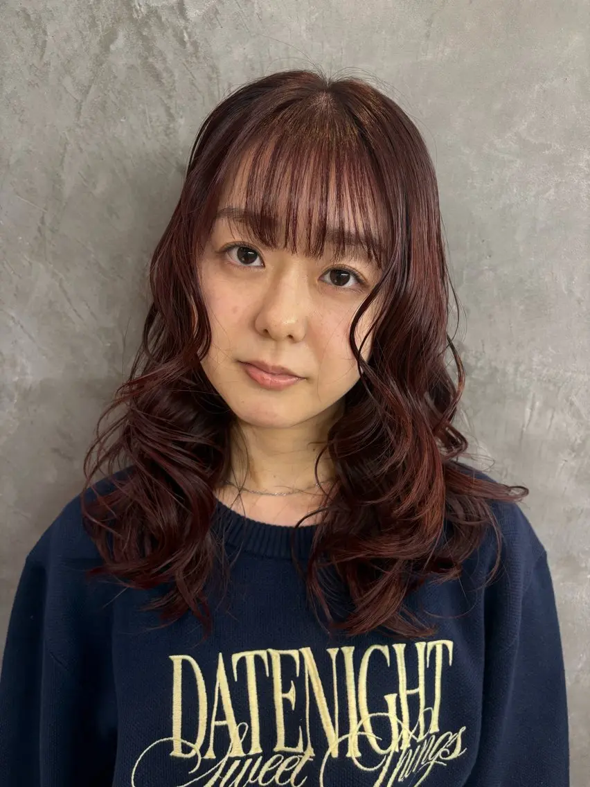 ミディアム カラー ブラウンカラー ピンクカラー ヘアカラー 淀 小南津のヘアスタイル