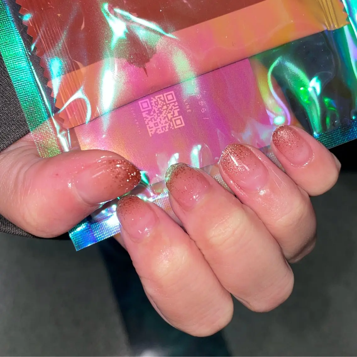ネイル フラッシュネイル グラデーション キラキラネイル マグネットネイル 赤色 ハンドネイル LUNI 久屋大通 ˚✧₊⁎/ yuriのネイルデザイン