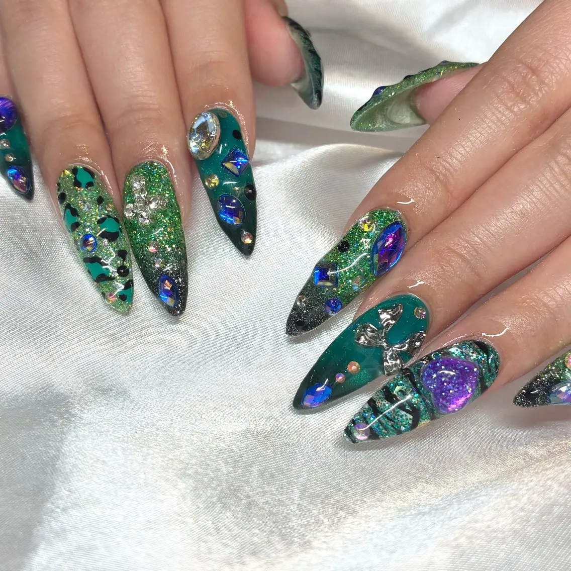 ネイル Nail ヌシん家 AKANEのネイルデザイン
