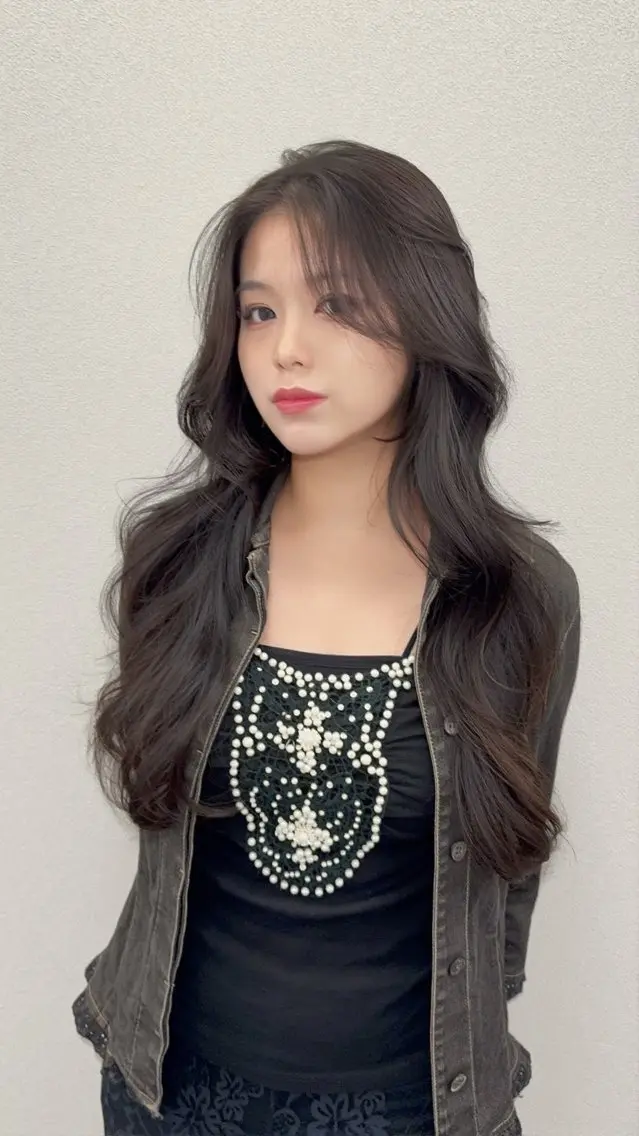 ロング ロングレイヤー レイヤーカット ロング カット ヘアカラー トリートメント レイヤー×髪質改善 ×透明感/杉田 圭のヘアスタイル