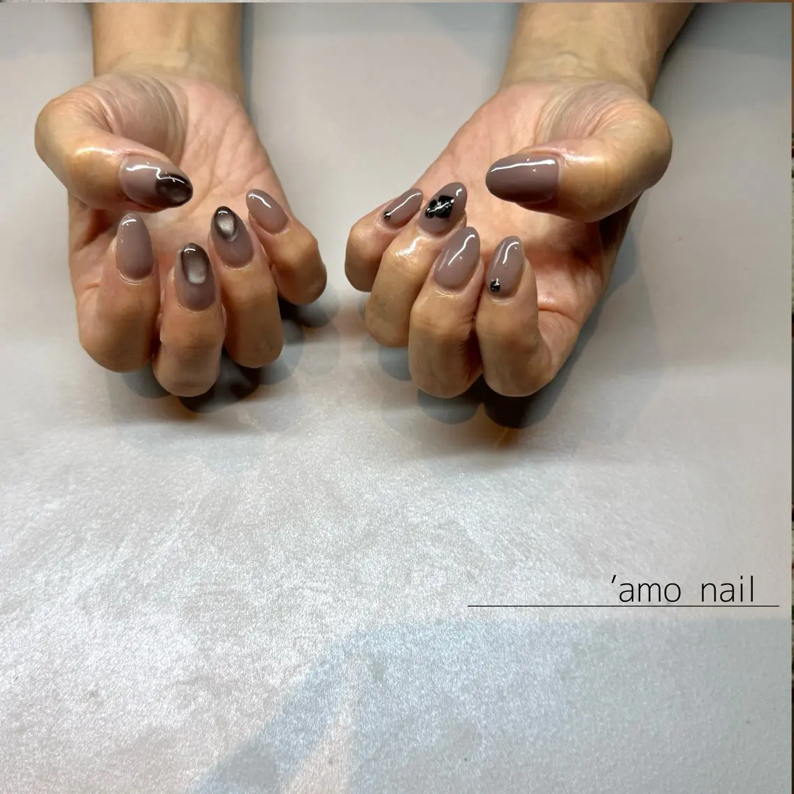 ネイル アートネイル ワンカラーネイル ストーンネイル 'amo nailのネイルデザイン