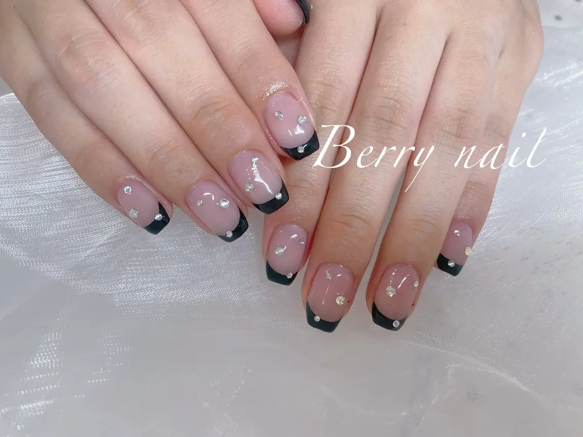 ネイル オーロラネイル チークネイル フレンチネイル ハート 韓国ネイル ハンドネイル berry nail jrネイリストのネイルデザイン