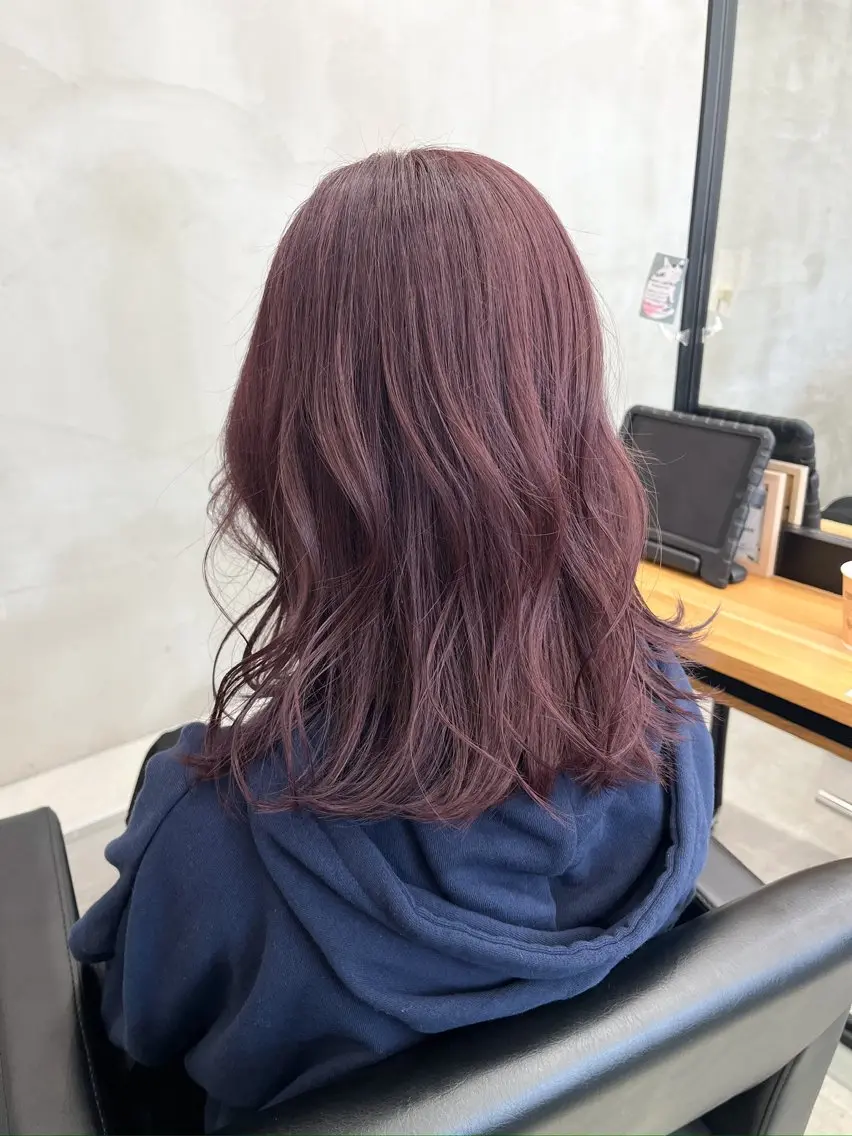 セミロング カラー ブリーチ カシス ダブルカラー ピンクカラー ヘアカラー トリートメント 🫧透明感カラー🫧 OIKAWAのヘアスタイル