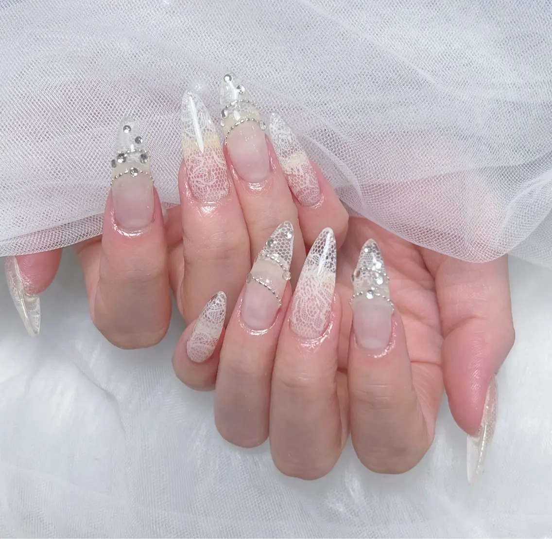 ネイル アートネイル オーロラネイル チークネイル 長さ出し フットネイル Miya _nailのネイルデザイン