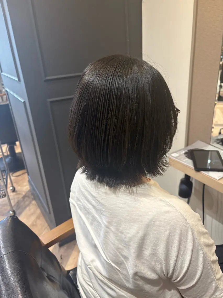 カラー グレージュ オリーブグレージュ オリーブグレー ボブ カット ヘアカラー 笹木 怜羅のヘアスタイル