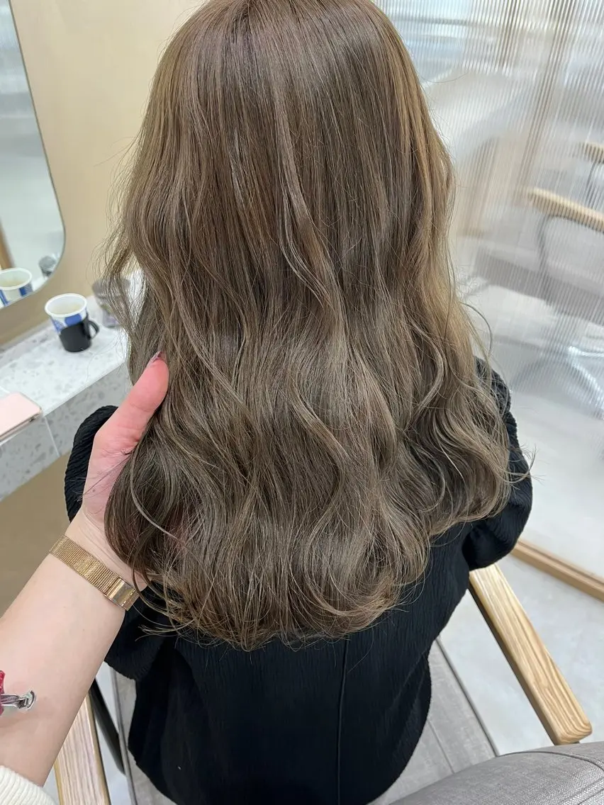 セミロング カラー ヘアアレンジ カット ヘアカラー トリートメント 暖色韓国ヘア🤍 保科侑花のヘアスタイル