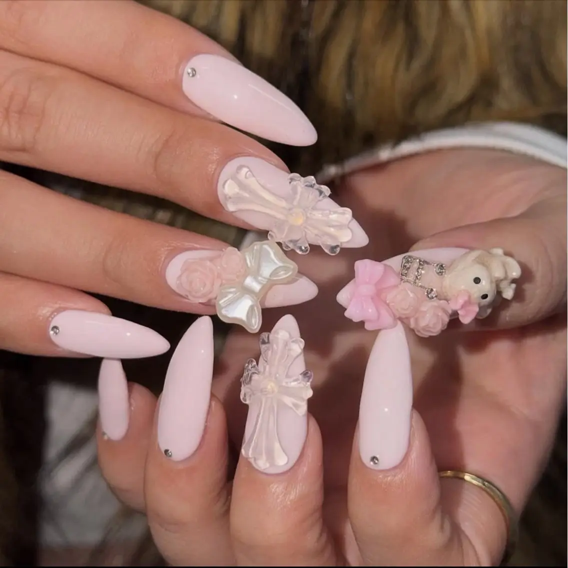 ネイル チークネイル ドット フットネイル フレンチネイル グラデーション ハンドネイル ハンドケア Nihonthy Nail 新宿のネイルデザイン