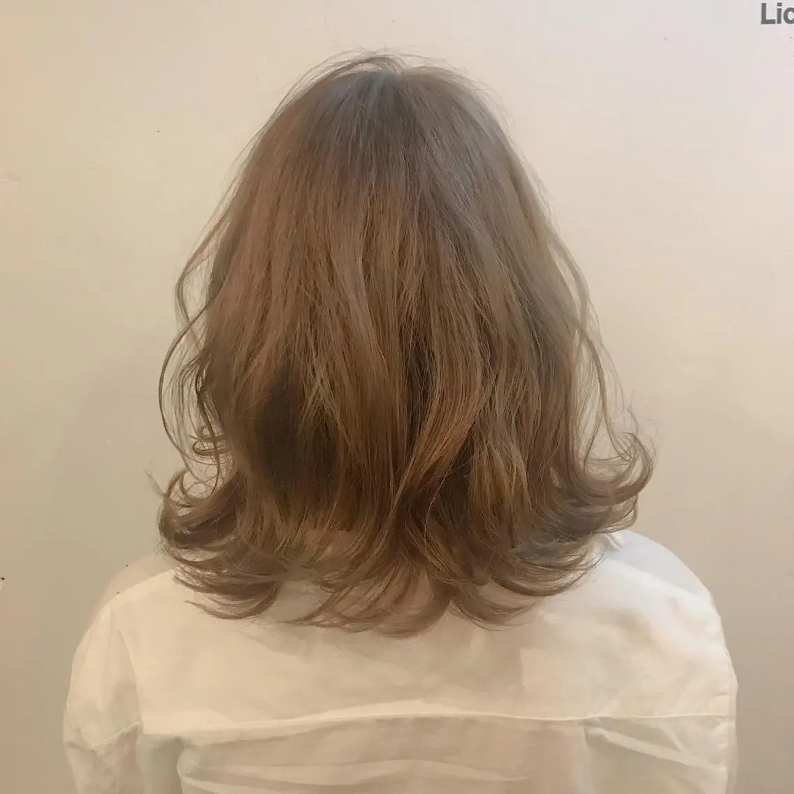 ミディアム カラー stylist🎨 aye牧野莉香のヘアスタイル