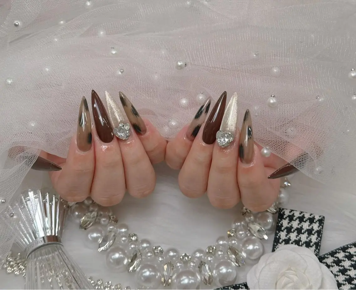 ネイル アートネイル ジェルネイル 韓国ネイル ロングネイル 持ち込み ハンドネイル ハンドケア Blingg NailStudioのネイルデザイン