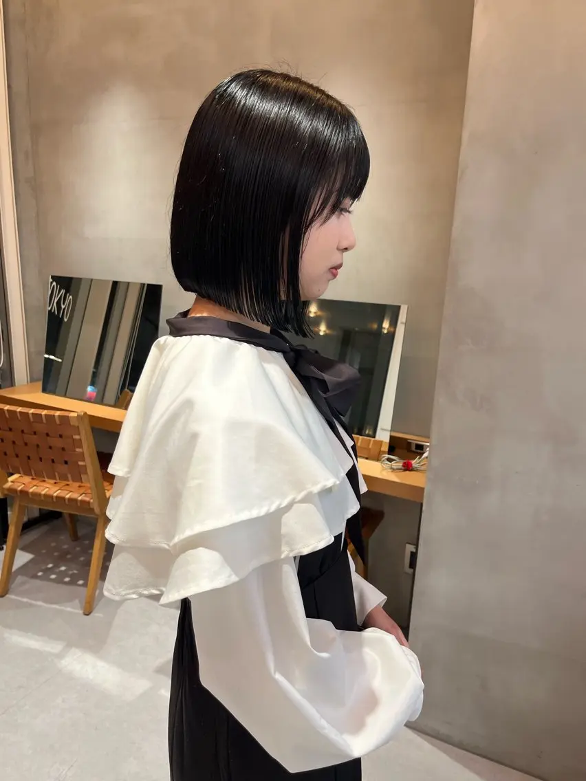 ミディアム カラー カット トリートメント 縮毛矯正ボブ&顔まわ レイヤー♡TOMOEのヘアスタイル