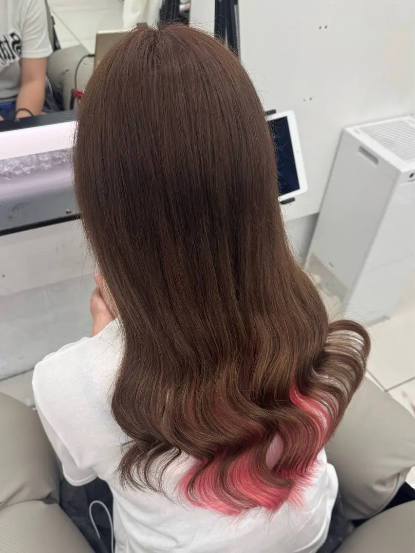 ロング カラー ブラウンカラー ピンクカラー カット ヘアカラー エクステ Nene /Roverのヘアスタイル