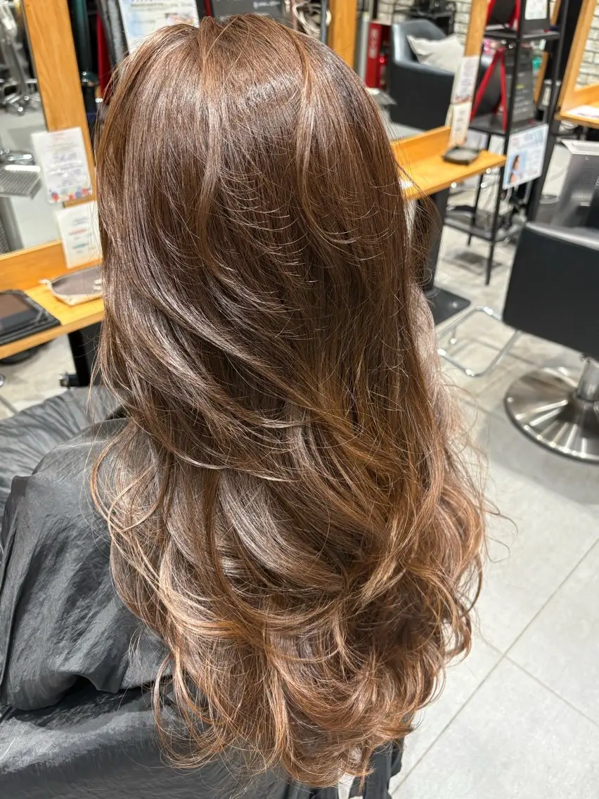 ロング カラー ブラウンカラー 透明感カラー ロング ヘアカラー 眞鍋 瑠斗のヘアスタイル