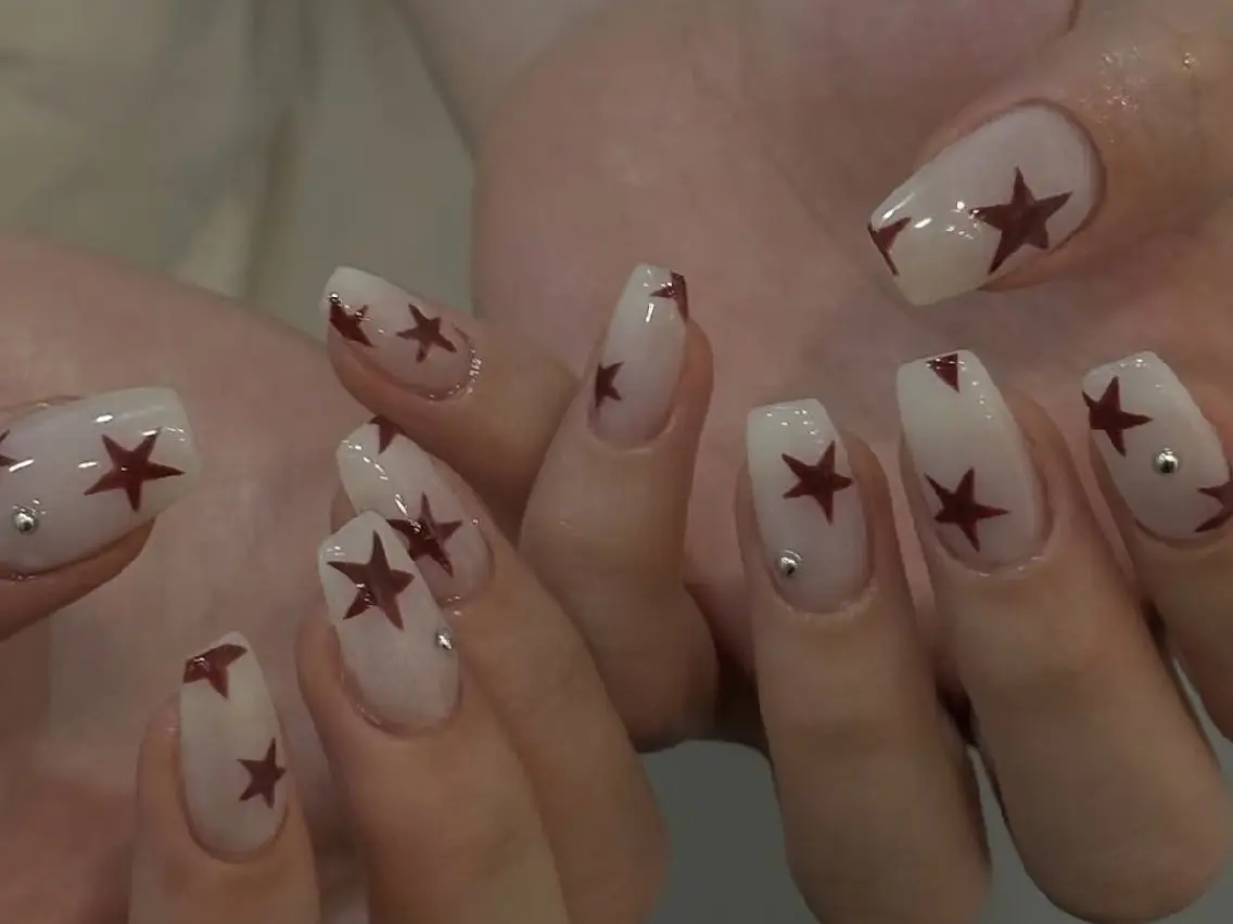 ネイル クリアネイル フラッシュネイル フットネイル フレンチネイル ジェルネイル ハンドネイル UM Nail Salonのネイルデザイン