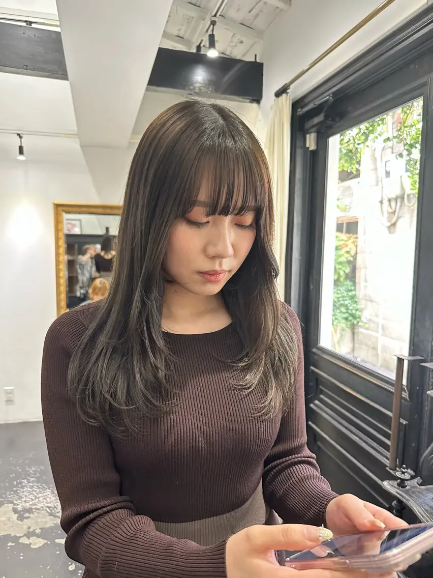 ミディアム カラー オリーブカラー レイヤーカット カット ヘアカラー トリートメント ブリーチ/ベージュ /natsumiのヘアスタイル