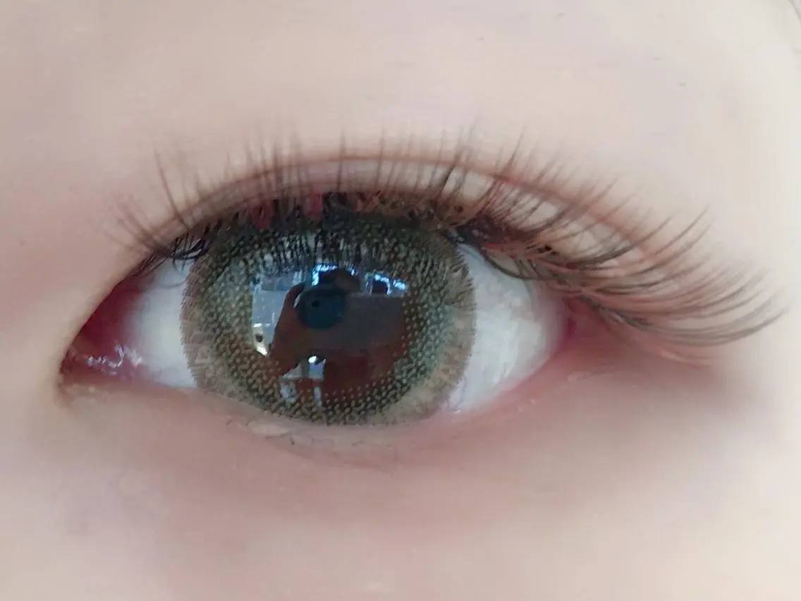 マツエク・マツパ カラーマツエク elenalash エレナラッシュの眉毛・アイブロウイメージ