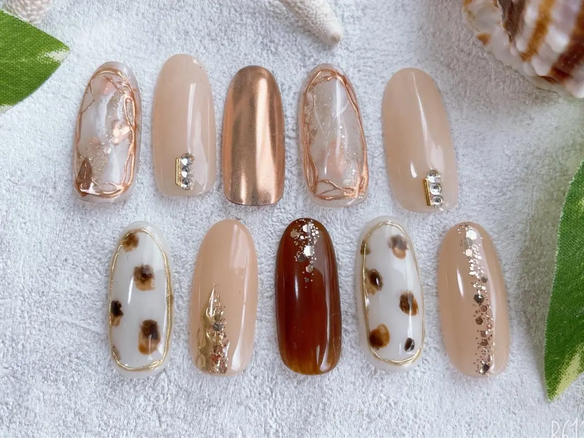 ネイル アートネイル フットネイル キラキラネイル ニュアンスネイル オフィスネイル nail happiness.のネイルデザイン
