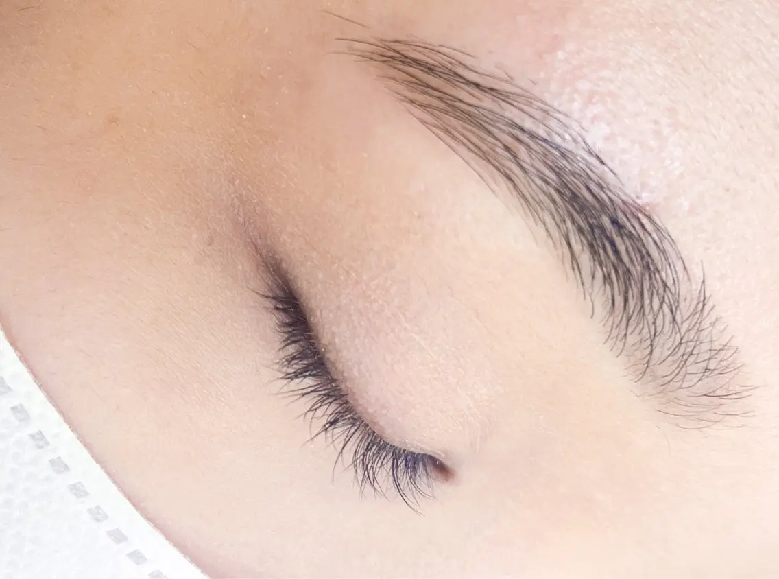 アイブロウ ワックス脱毛 Lapis eye&blowのマツエク・マツパデザイン