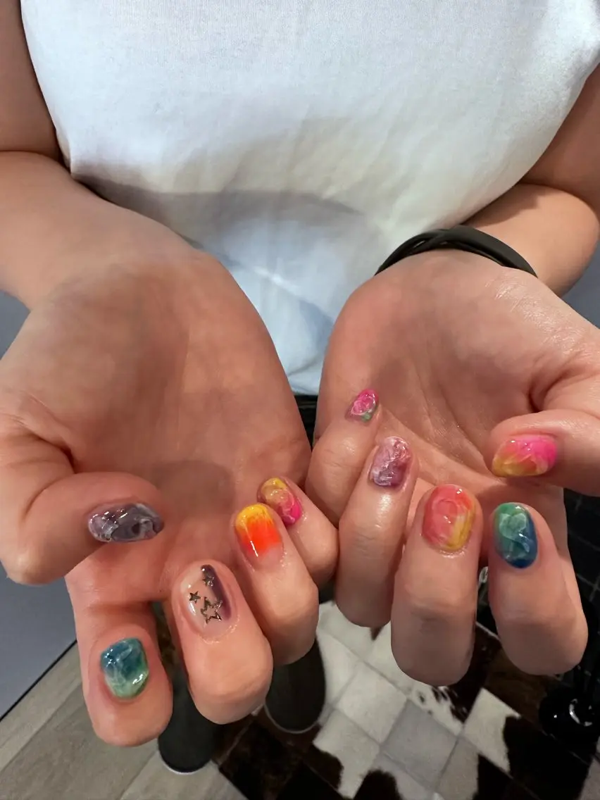 ネイル ニュアンスネイル ハンドネイル ハンドケア Atelier Ariのネイルデザイン