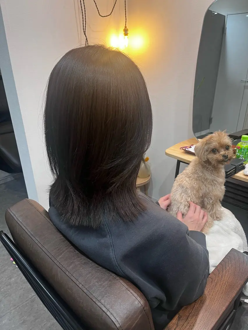 ミディアム 山岡 美穂のヘアスタイル