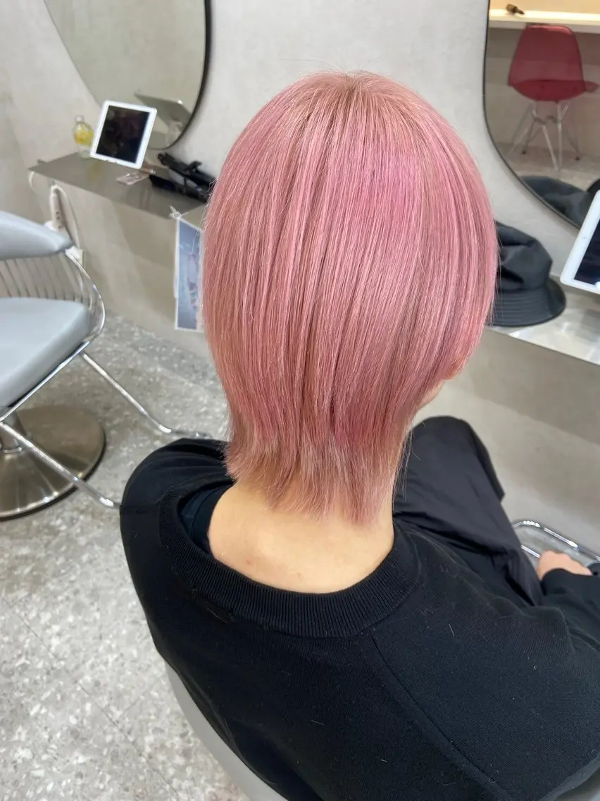 ショート カラー メンズ メンズブリーチ メンズハイトーン ブリーチ ケアブリーチ ダブルカラー カット ヘアカラー トリートメント 新宿/韓国ヘア 中明度カラー/かやのヘアスタイル