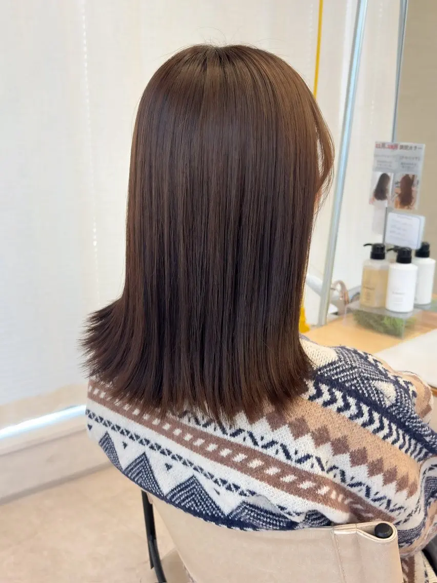 ミディアム 艶感カラー🫧三浦 衣織のヘアスタイル