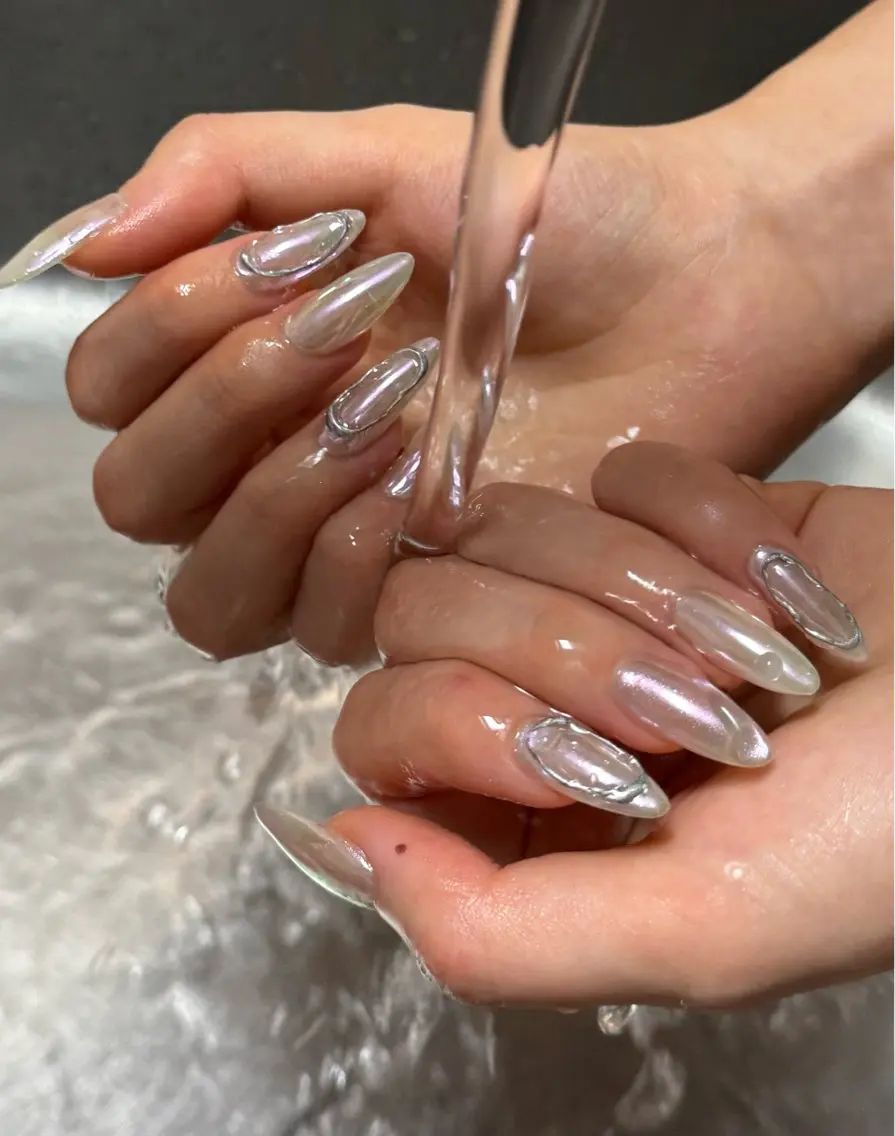 ネイル オーロラネイル クリアネイル ミラーネイル ニュアンスネイル ハンドネイル hiyo lunaのネイルデザイン