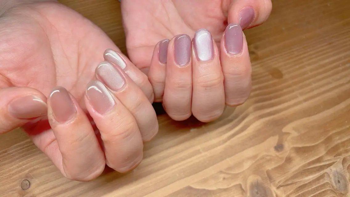 ネイル オーロラネイル フラッシュネイル フラワーネイル ジェルネイル ハート nailroom OHANA🌴のネイルデザイン
