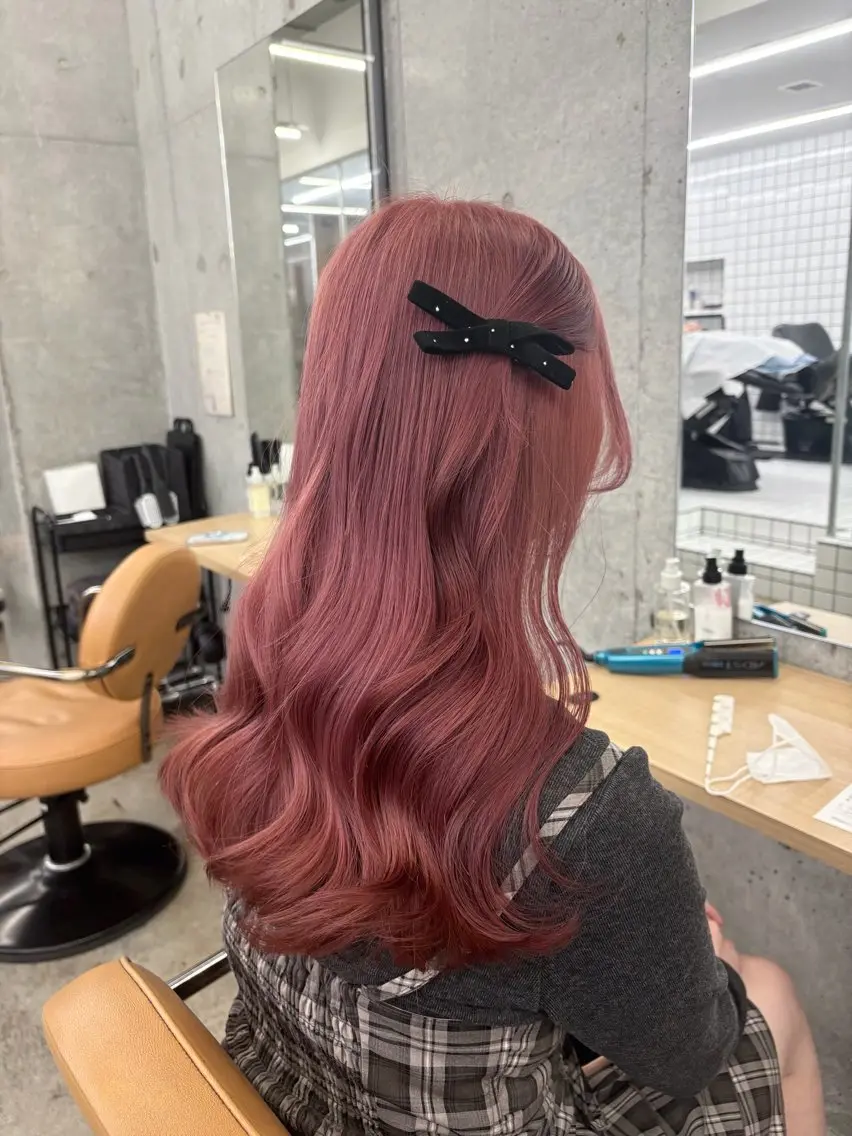 ロング カラー ヘアアレンジ ⭐️ブリーチ⭐️ ミコ🖤のヘアスタイル