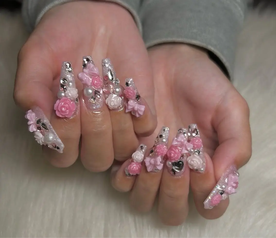 ネイル グラデーション キラキラネイル ワンカラーネイル 冬ネイル Jenn Nail Salonのネイルデザイン