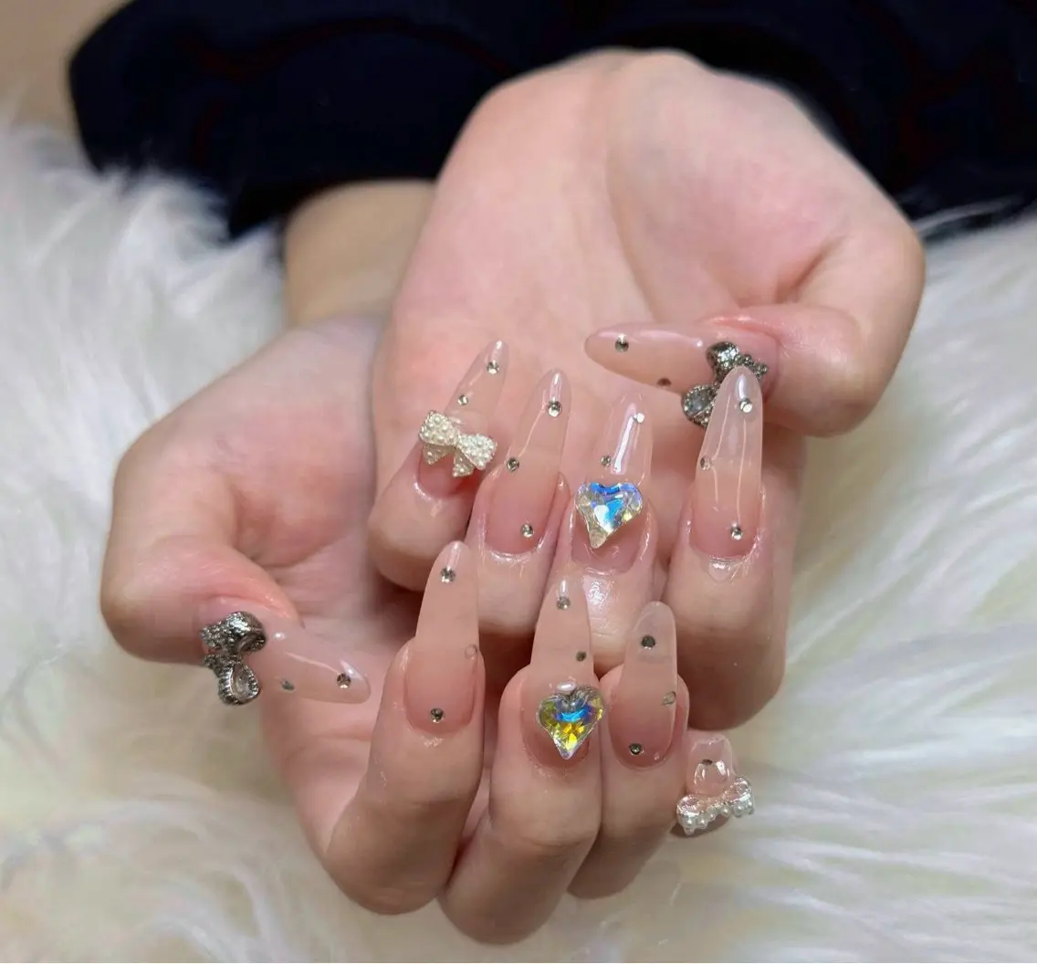 ネイル チークネイル 長さ出し フットネイル マグネットネイル 持ち込み ANH NAIL ゴテゴテ専門店💎のネイルデザイン