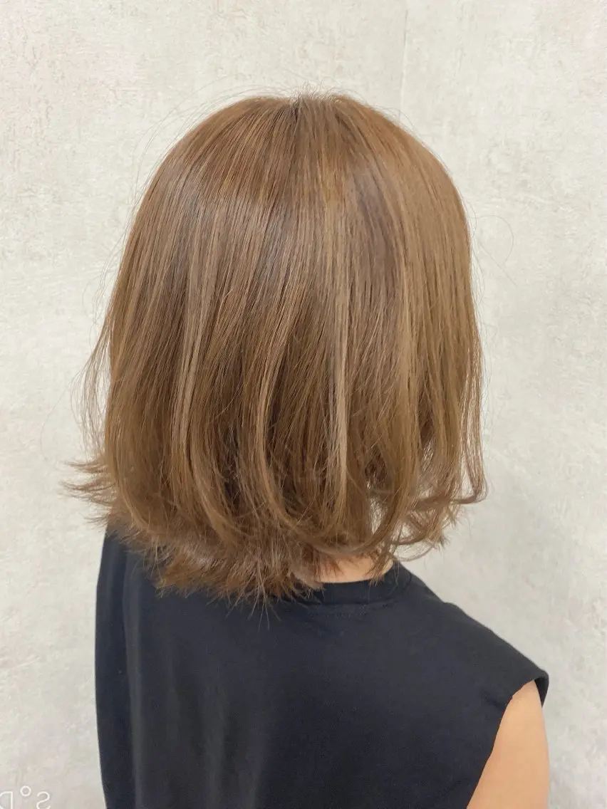 ミディアム カラー ヘアカラー SAKI⭐️ブリーチ ・艶カラー⭐️のヘアスタイル