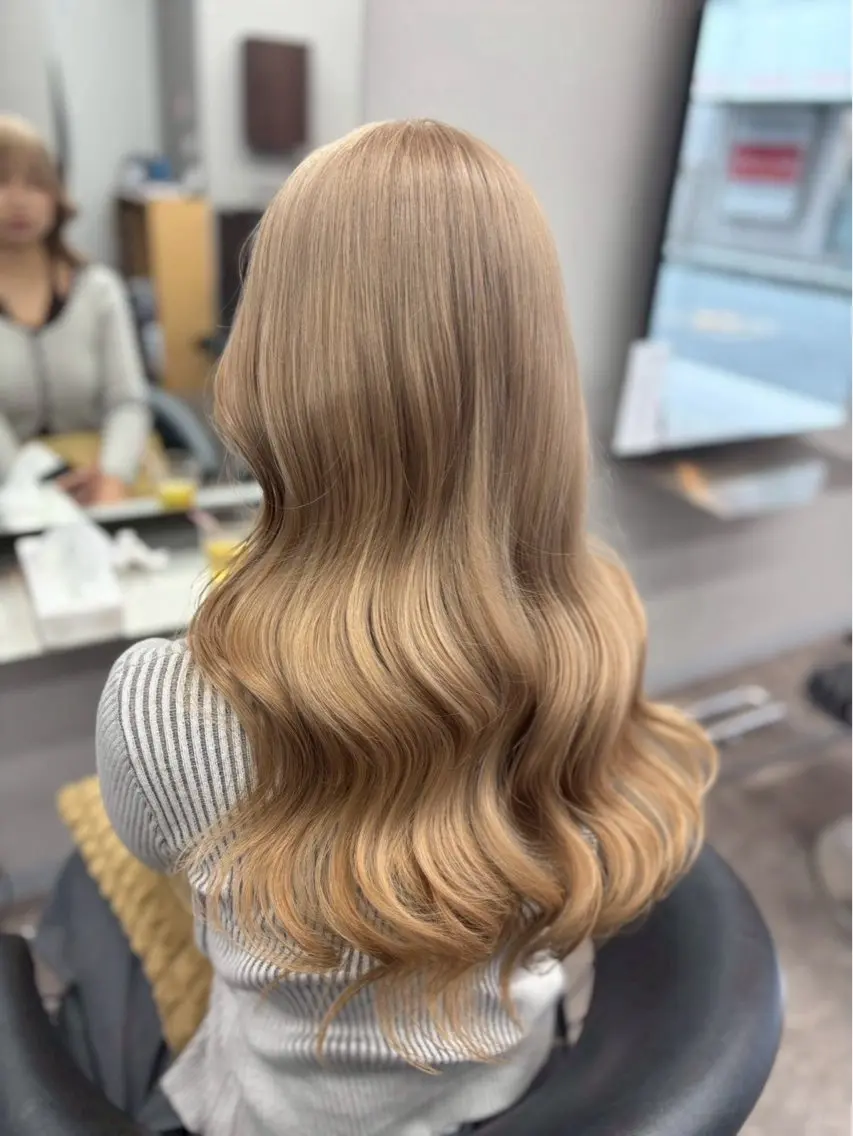 ロング ヘアカラー moremuu 舞桜🤍🫧のヘアスタイル