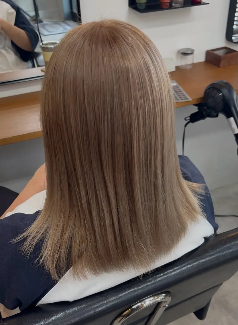 ミディアム ヘアカラー トリートメント まろやかなベージュ 小池春樹のヘアスタイル