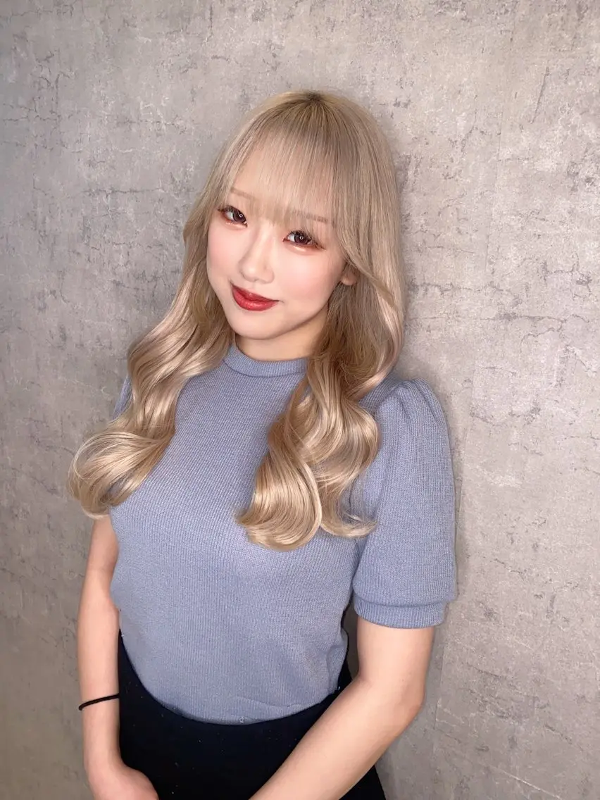 ロング シールエクステ アッシュ エクステ レイヤーカット エクステ エクステサロン GRIZZのヘアスタイル