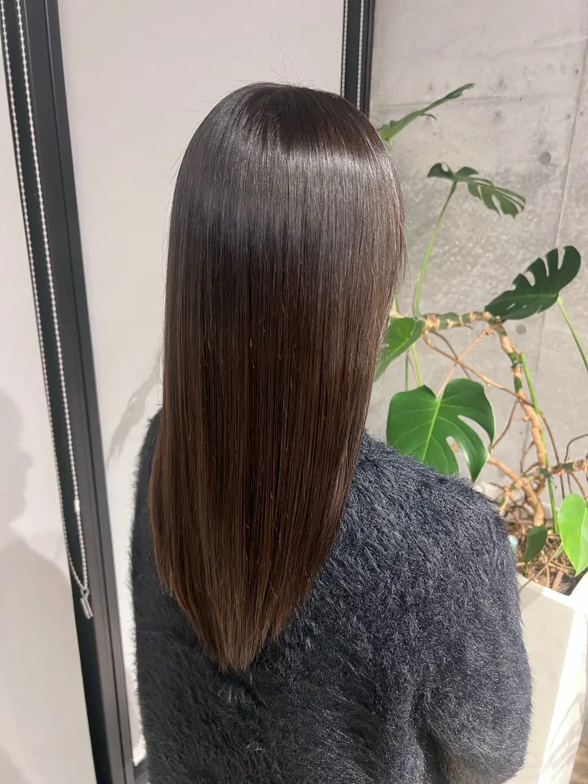ロング ヘアカラー トリートメント うるツヤ透明感カラー 𝐀𝐲𝐚𝐦𝐢のヘアスタイル