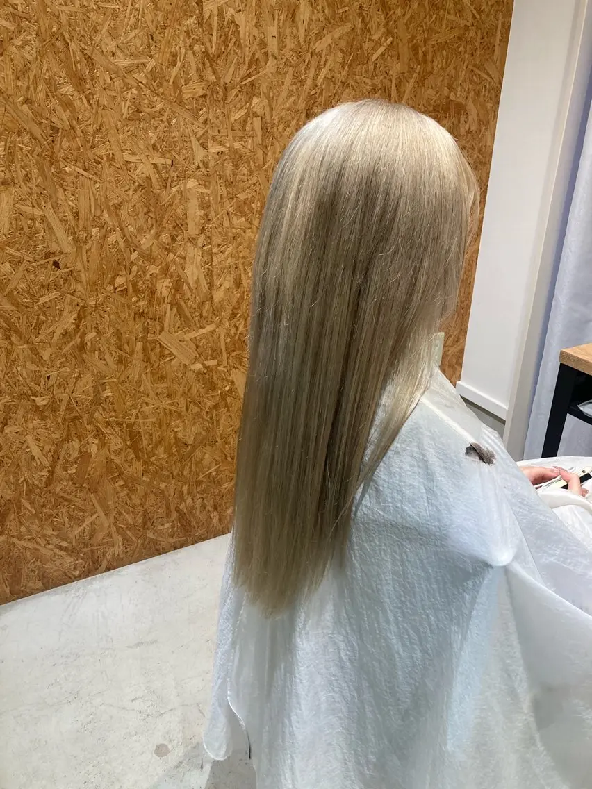 ロング トリートメント カット ヘアカラー 折本 沙織のヘアスタイル