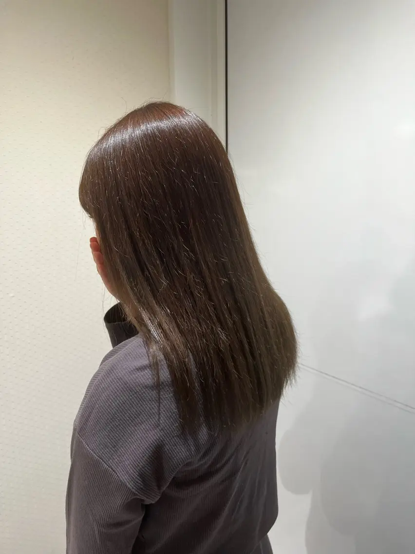 カラー ブリーチ オリーブカラー ヘアカラー 間島 叶のヘアスタイル